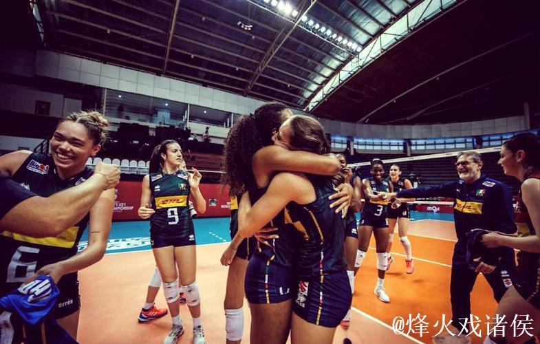 女排世锦赛:意大利与日本携手挺进半决赛 女排世锦赛:意大利与日本携手挺进半决赛